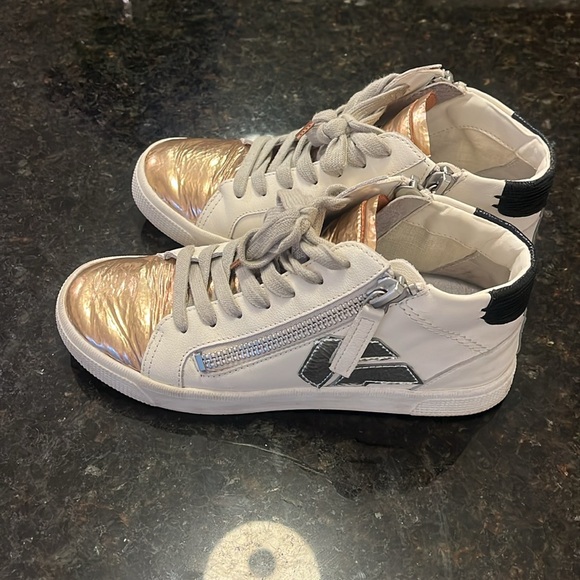 DOLCE VITA HIGH TOP METALLIC  SNEAKER SIZE 6.5 - Picture 6 of 9